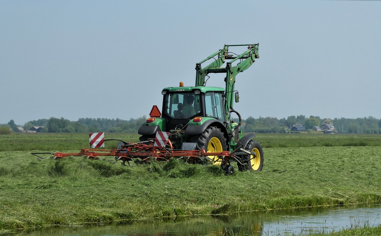 tractor, agricultural machinery, grassland, the grass to shake, turning grass, summer, rural area, countryside, landscape, agriculture, tractor, tractor, tractor, agricultural machinery, agricultural machinery, nature, agricultural machinery, agricultural machinery, agricultural machinery, rural area