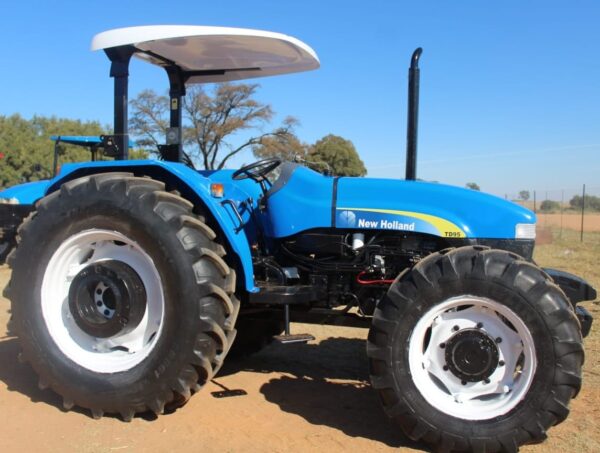 New Holland TD95 4WD Tractor