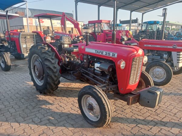 Used TAFE 35DI 2wd