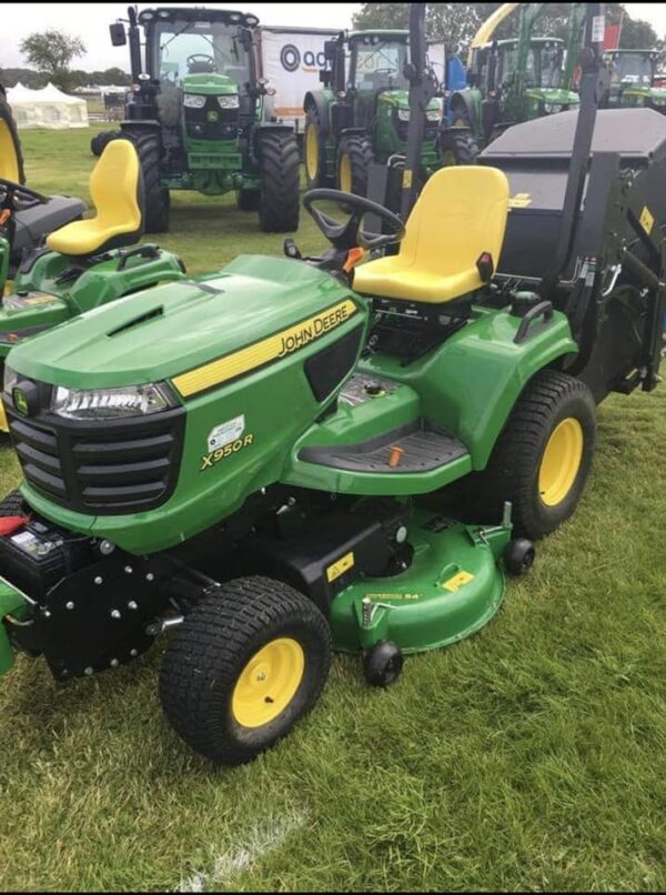 John Deere X950R Ride-on Mower - Image 2