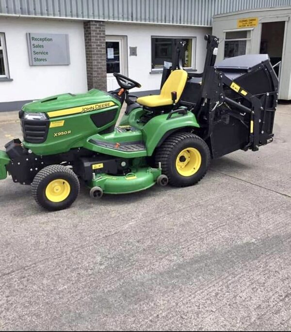 John Deere X950R Ride-on Mower