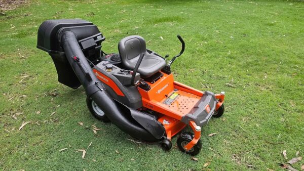 Used Husqvarna Z146 Zero Turn Mower - Image 2