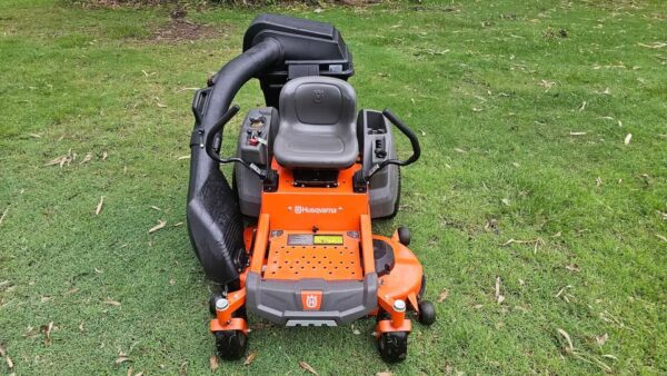 Used Husqvarna Z146 Zero Turn Mower - Image 5
