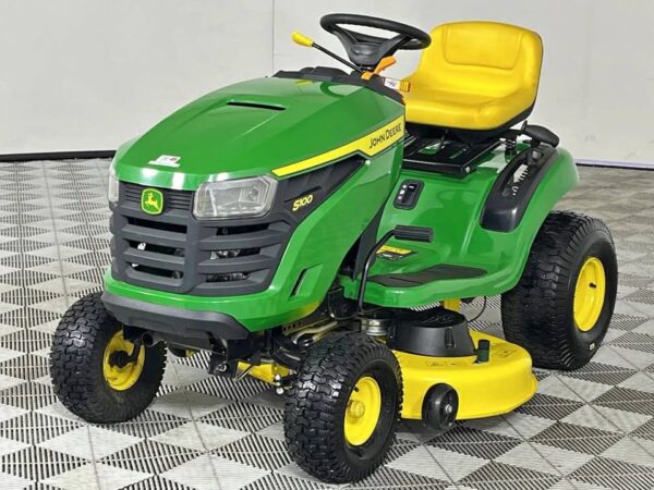 John Deere S100 Ride-on Mower - New