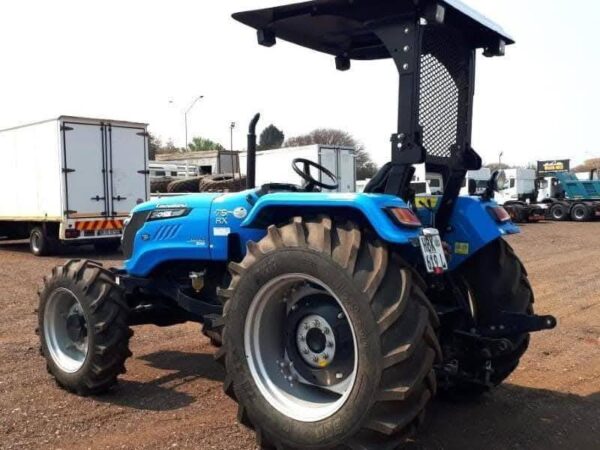 Pre-owned 2023 Landini Solis 4X4WD - Image 2