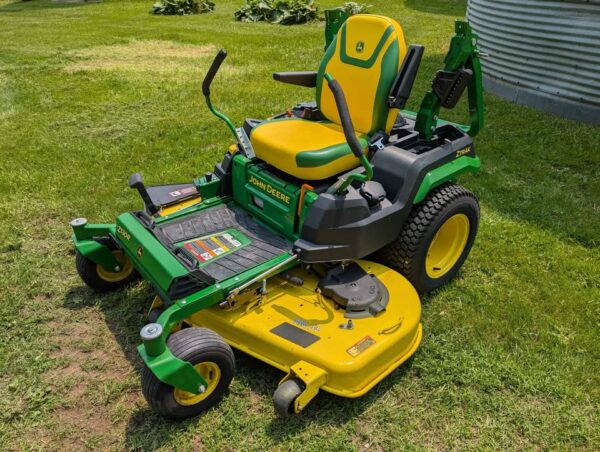 2021 John Deere Z530R Ride-on Mower